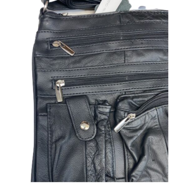 Women zippered Purse